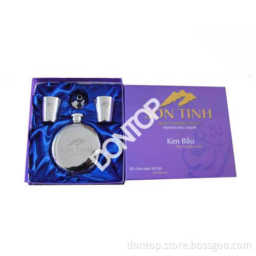 Round Hip Flask Set with Son Tinh Logo